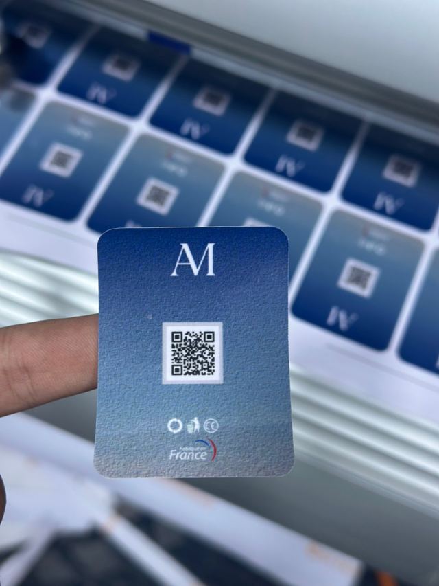 استيكرات طباعة وقص